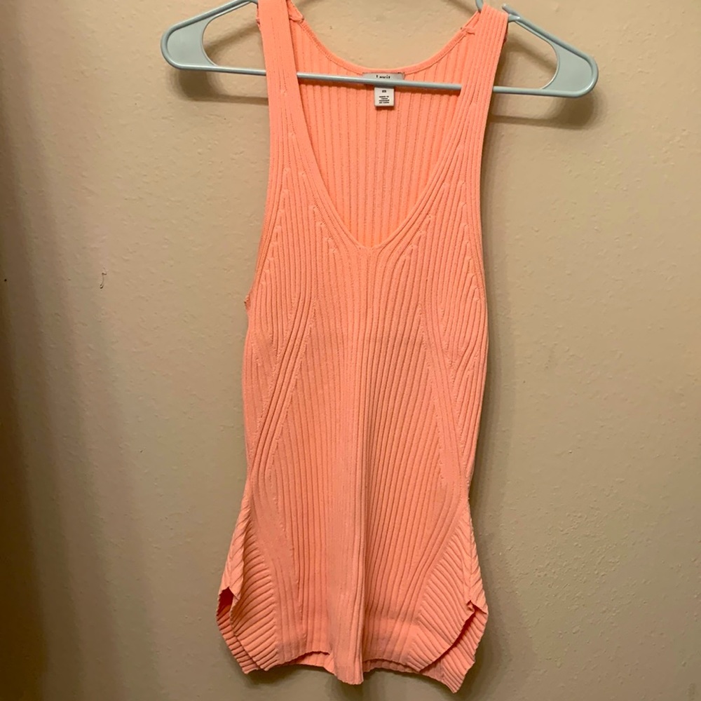 Lewit, peach sweater tank, M